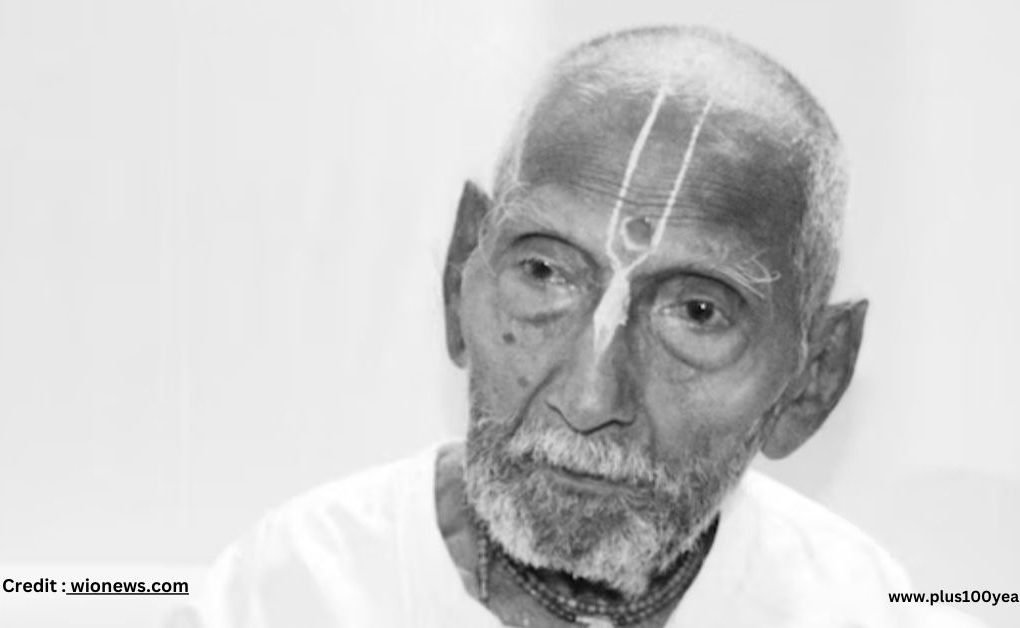 Life History Of Baba Sivanand